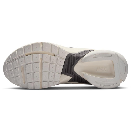 Nike AL8